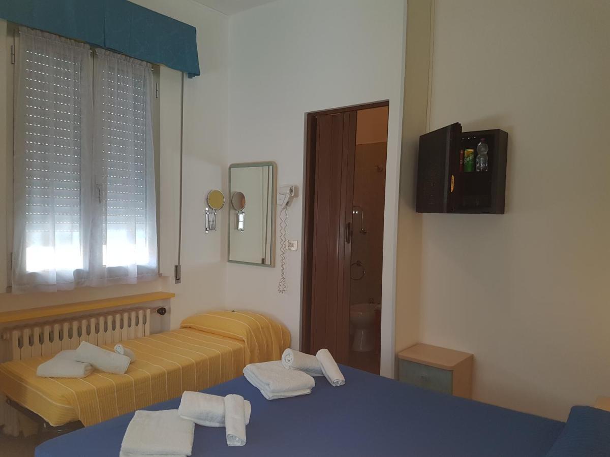 Hotel Villa Ersilia Rimini B&B Exterior photo
