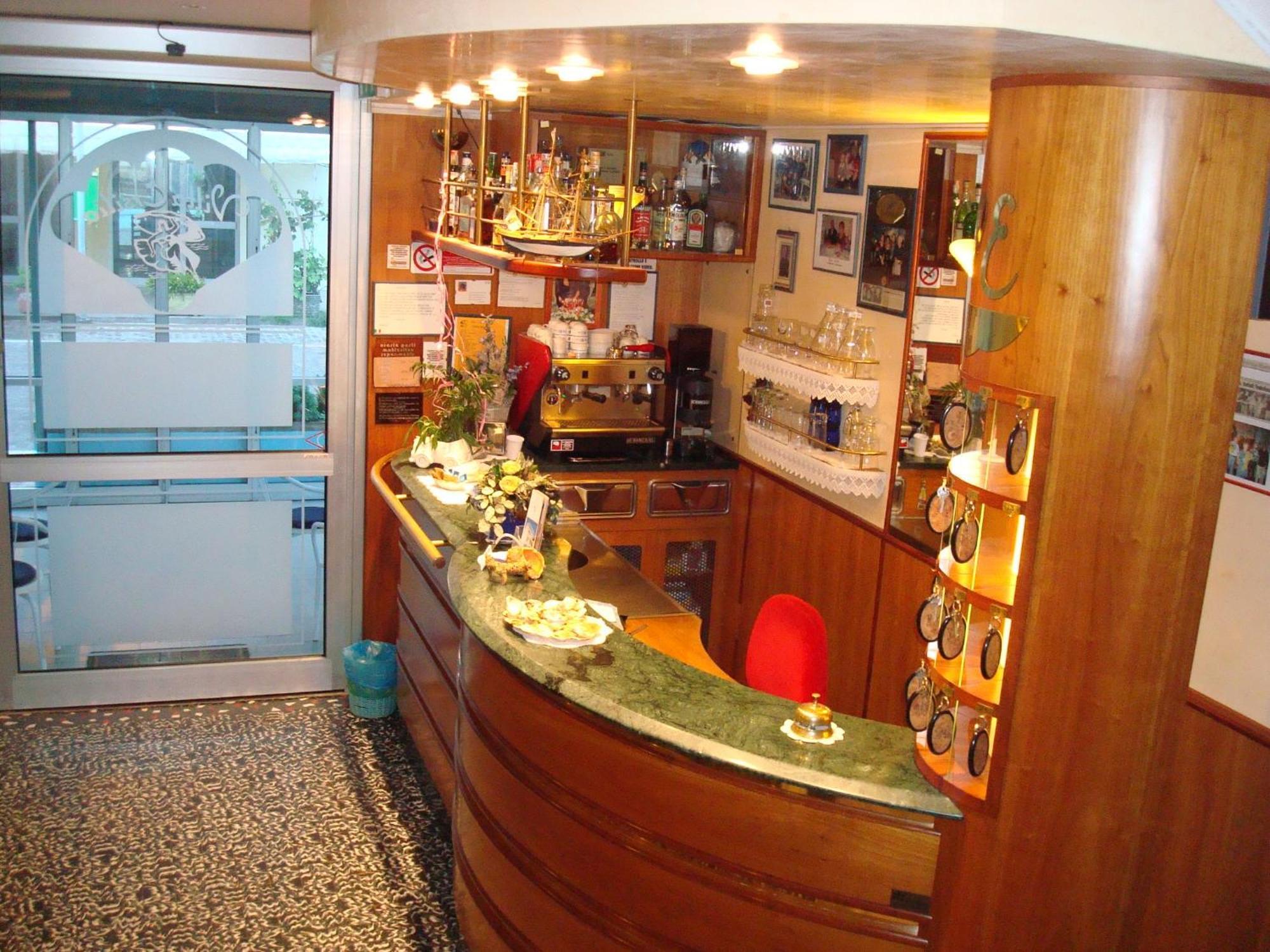 Hotel Villa Ersilia Rimini B&B Exterior photo